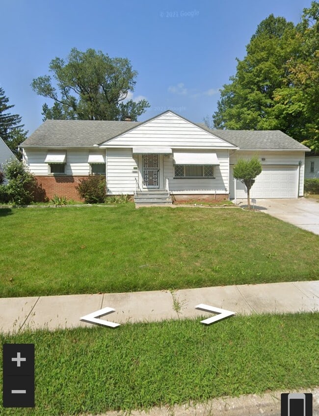 Photo - 19213 Sumpter Rd House