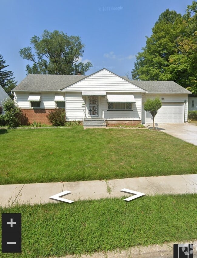 Building Photo - 19213 Sumpter Rd Rental