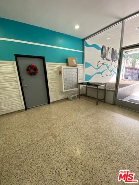 Photo - 7045 Hawthorn Ave Unidad 203