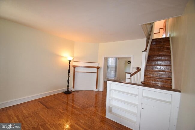 Photo - 6108 Master St