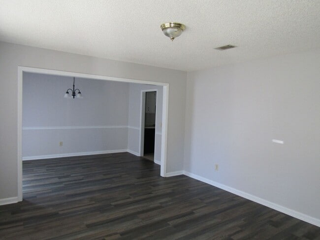 Photo - 110 Tempest Ln