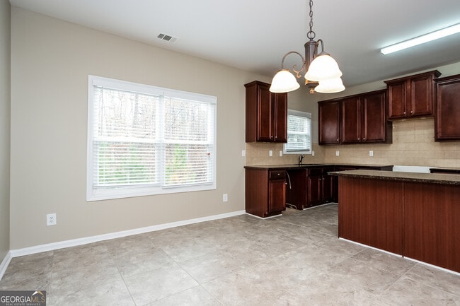 Photo - 2729 Palmview Ct SW