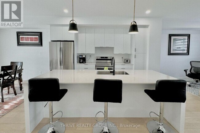 Photo - 1979 Upperpoint Gate