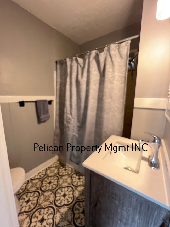 Photo - 327 Jefferson St