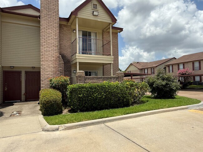 Building Photo - 2120 El Paseo St Unit 3301 Rental