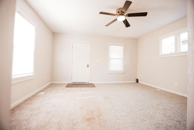 Photo - 628 Evesham Ave Unit 628 Evesham Ave Lower - 093