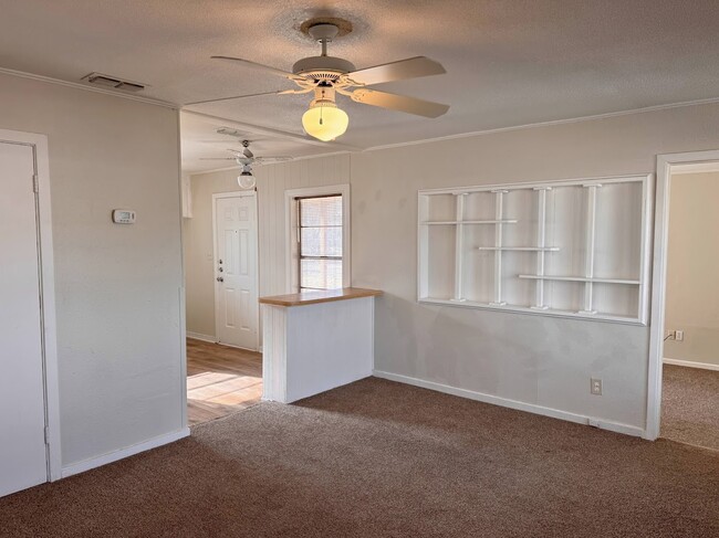 Photo - 2907 Moffett Ave