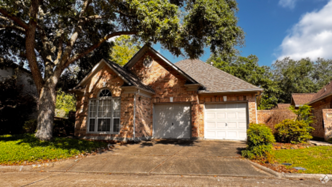 Building Photo - 4067 Heathersage Dr Rental