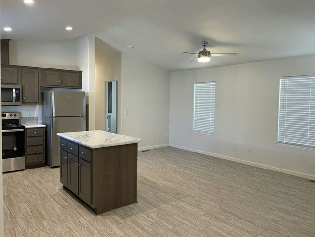 Photo - 1702 E John Cabot Rd