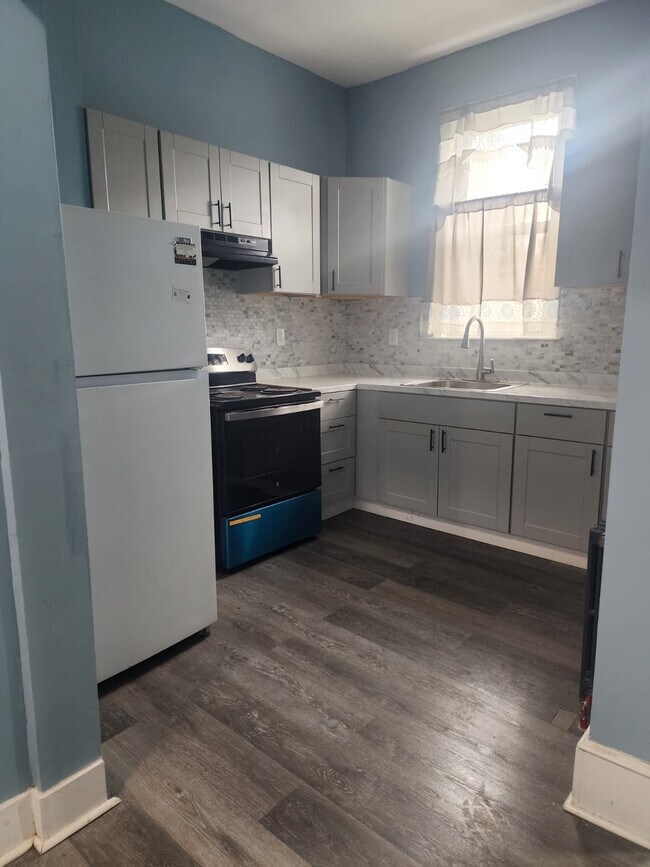 Photo - 112 S 12th Ave Unit Apt 1