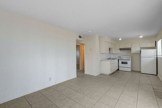 Photo - Bright & Spacious 2-Bedroom in the Heart of Las Vegas!