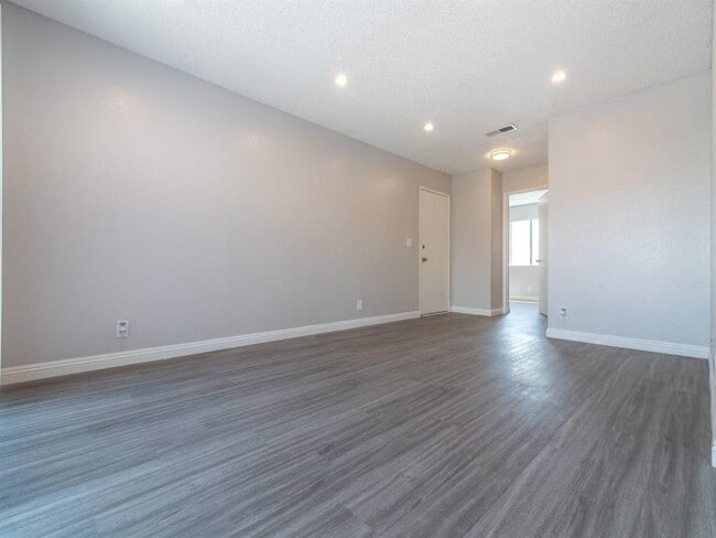 Ascot Park Apartments