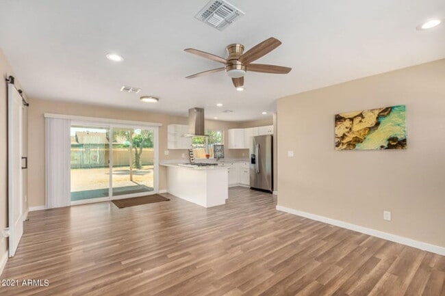 Photo - 7361 W Shangri La Rd House