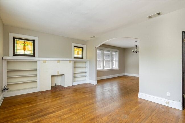 Photo - 7005 Amherst Ave