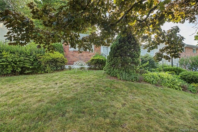6 Westwind Rd