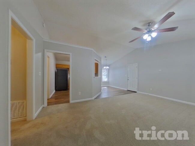 Photo - 604 Southern Trace Crossing