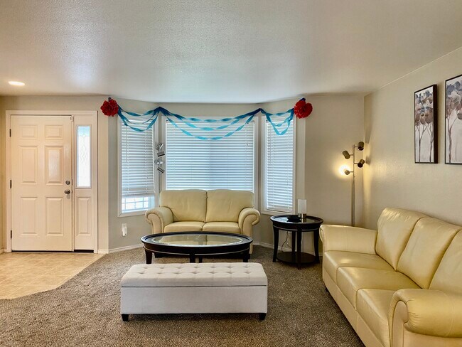 Photo - 458 Trout Ave