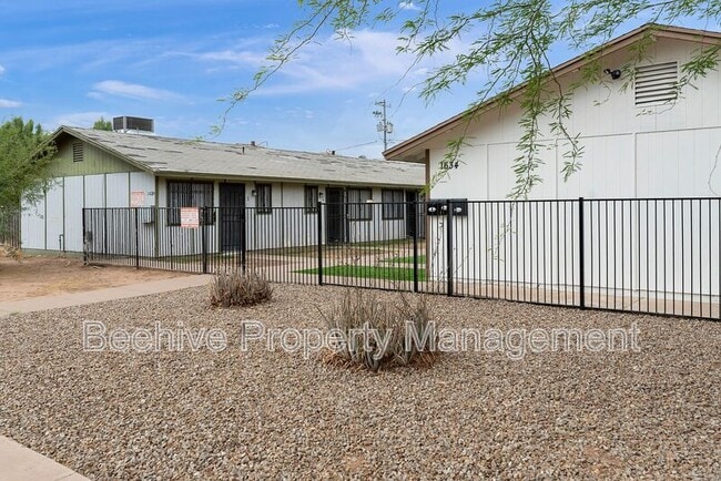 Photo - 1634 E Monroe St