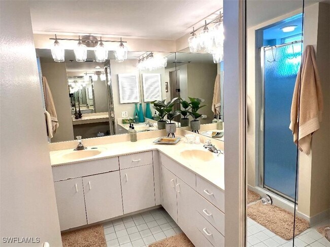 Photo - 5550 Heron Point Dr Unit 2003