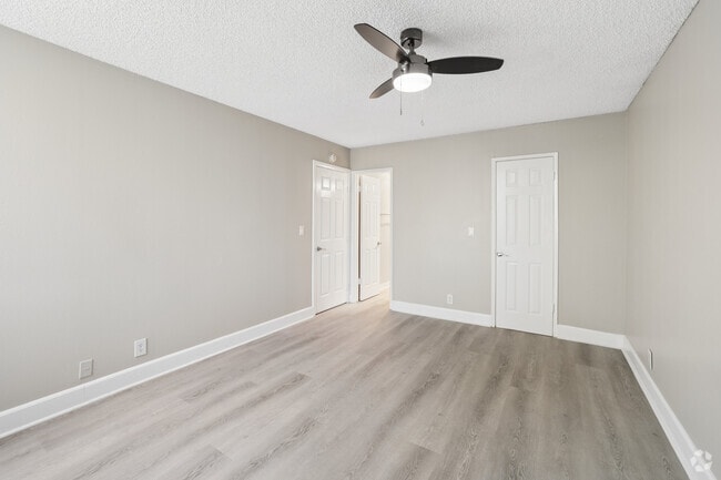 2BR, 2BA - 1,018SF - Primary Bedroom