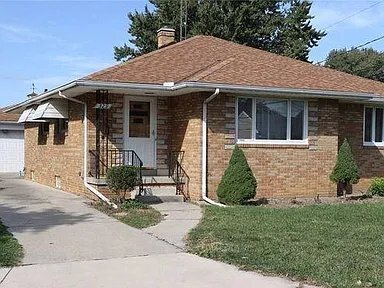 329 Mont Royal Dr