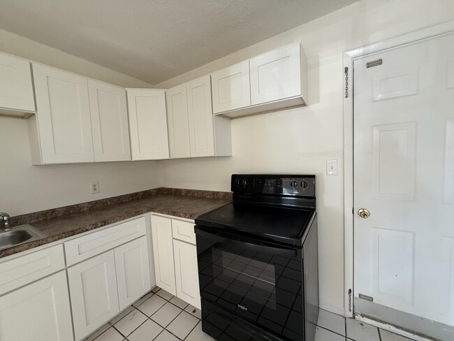 Photo - 43 Oak Ln