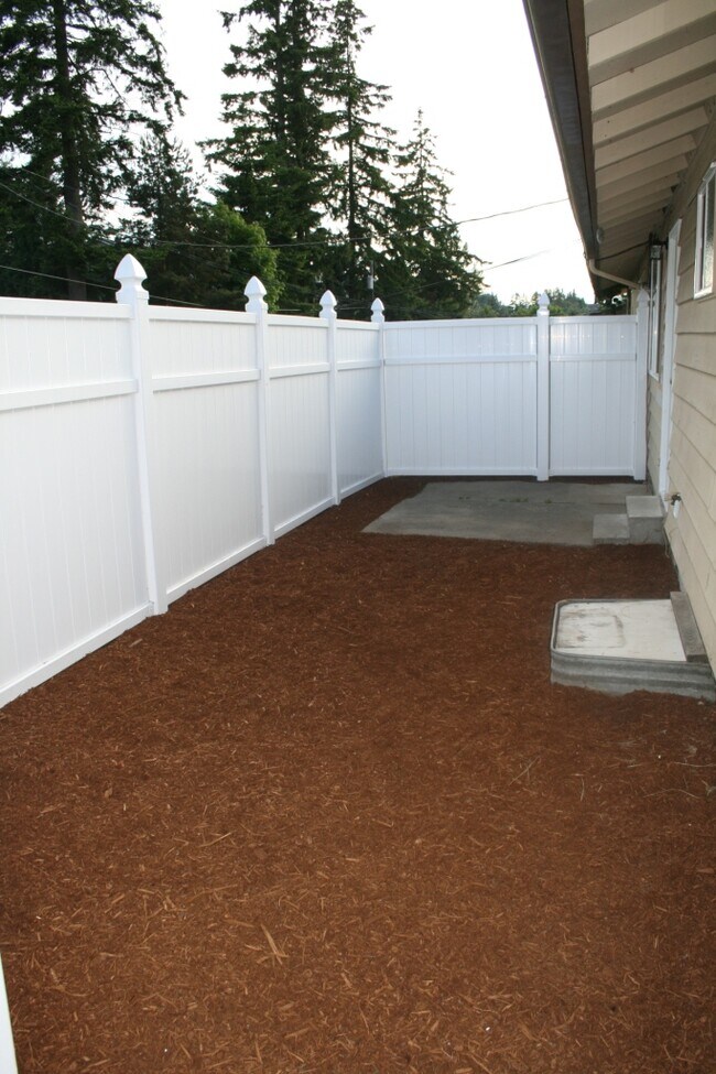 Photo - 16702 North Rd Unit #6