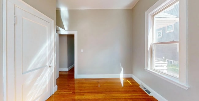 Photo - 20 Holmes St Unit 2