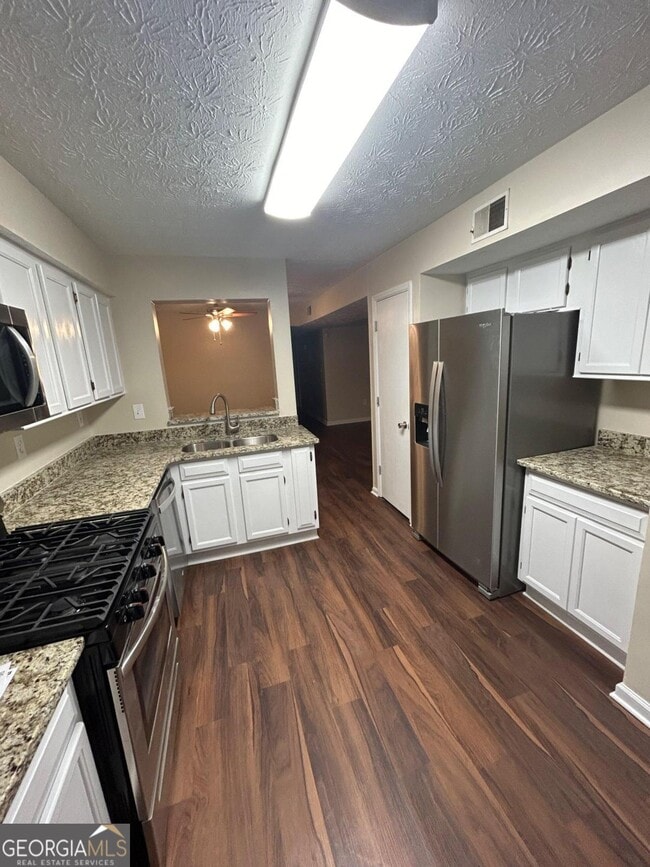 Photo - 1666 Northridge Dr