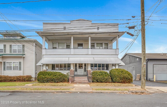 Building Photo - 396 Winola Ave