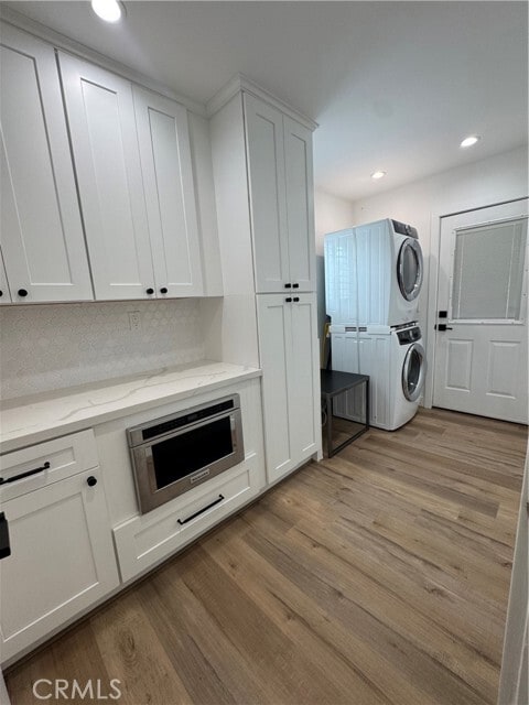 380 Mira Loma Pl