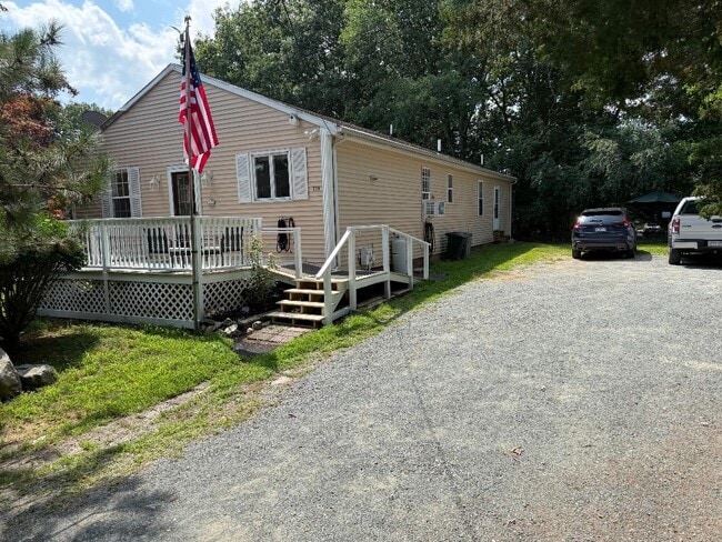 Front & Side of Apartment w/ Parking - 77R Goodale St Unit A