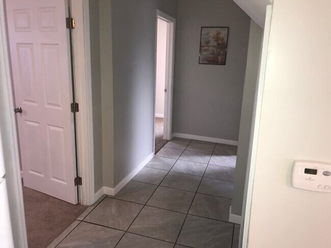 Photo - 510 W 5th St Unidad 2