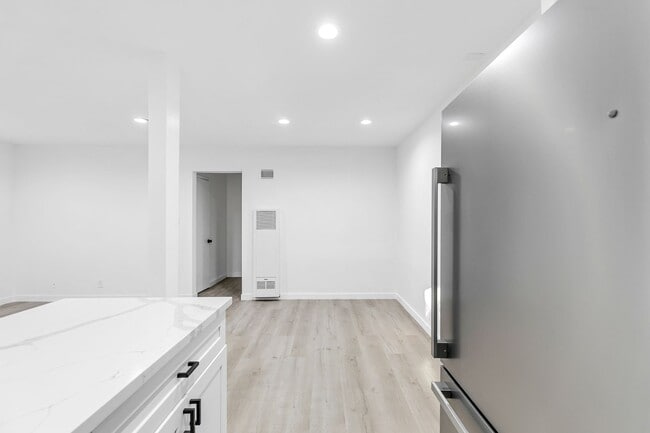 Photo - 1138 Cardiff Ave Unidad 2