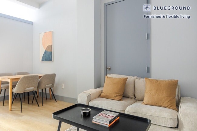 Photo - 161 W 54th St Unit FL8-ID1996