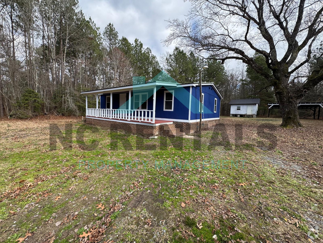 Building Photo - 3-bedroom and 1-bathroom Home in Town of S...