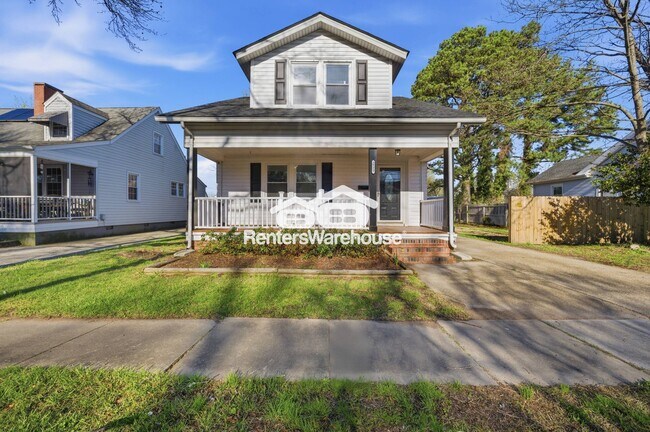 Photo - 2729 Somme Ave