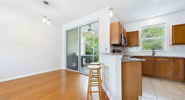 Photo - 12426 Country White Cir