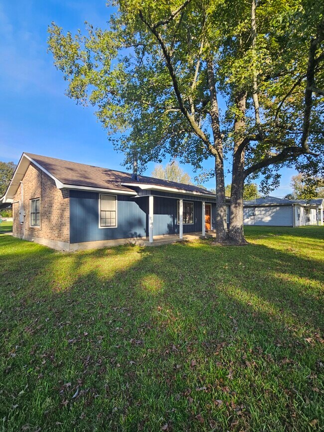 Photo - 1128 S Shireview Cir