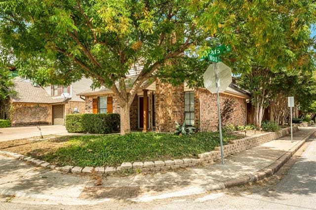 Photo - 1502 Villars St