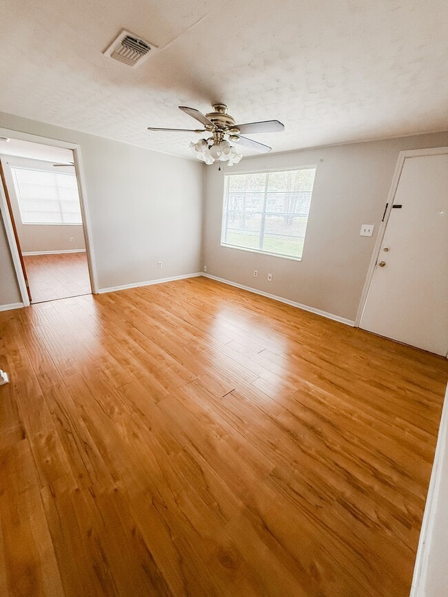 Photo - 1019 Griffin St