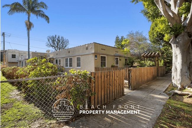 2450 Oak St.