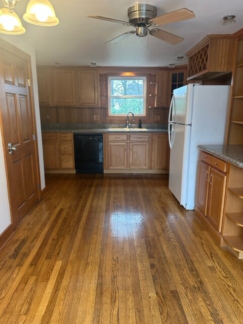 Photo - 551 Paul Rd Unit 1-Dn