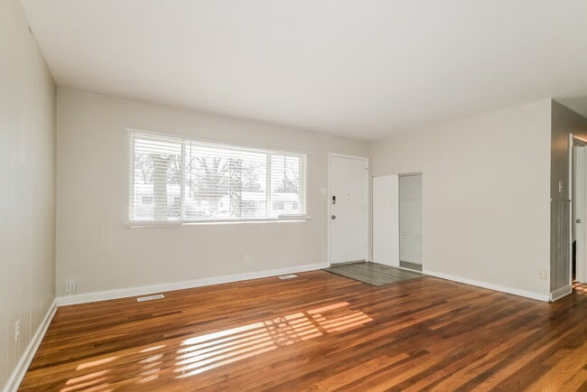 Photo - 1135 Penhurst Dr