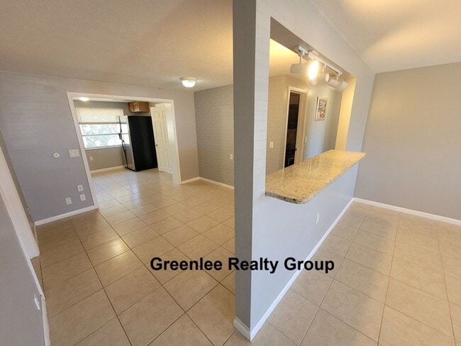 Photo - 4542-Grand Unit 4542 Grand Central Main house