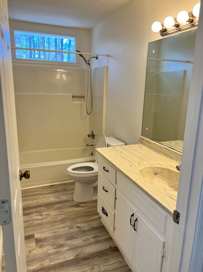 Photo - 10590 Haynes Bridge Rd