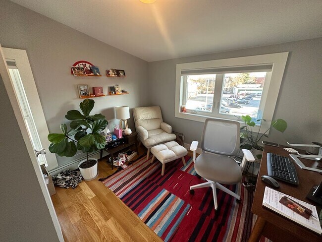 Photo - 287 Beacon St
