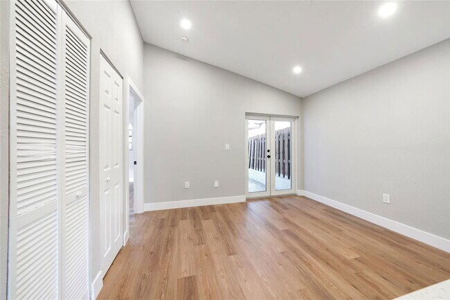 Photo - 2769 W 74th Terrace