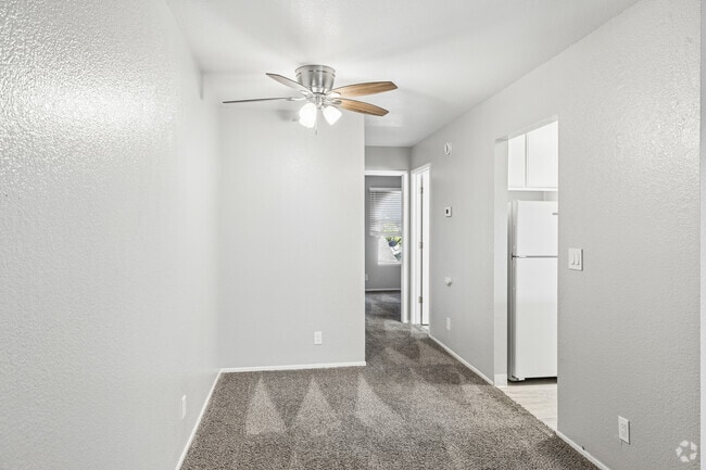 1BR, 1BA - 550SF - Dining Room