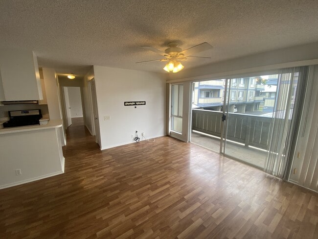 Photo - 91-243-243 Hanapouli Cir Unit 23C